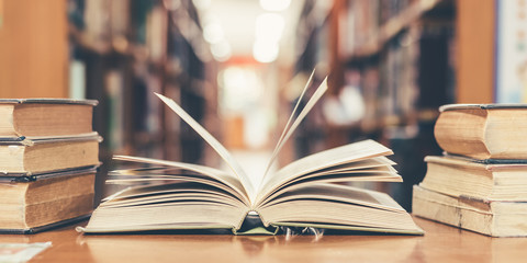 我需要一份中南林业科技大学计算机系的课程表。哪位有